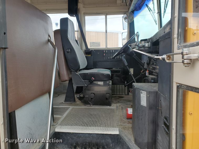 image for item DI4781 1996 International Thomas  school bus