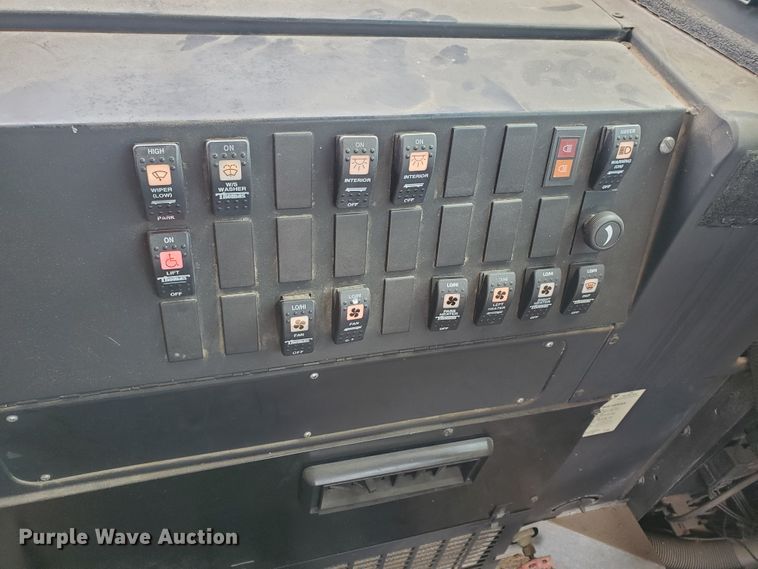 image for item DI4781 1996 International Thomas  school bus