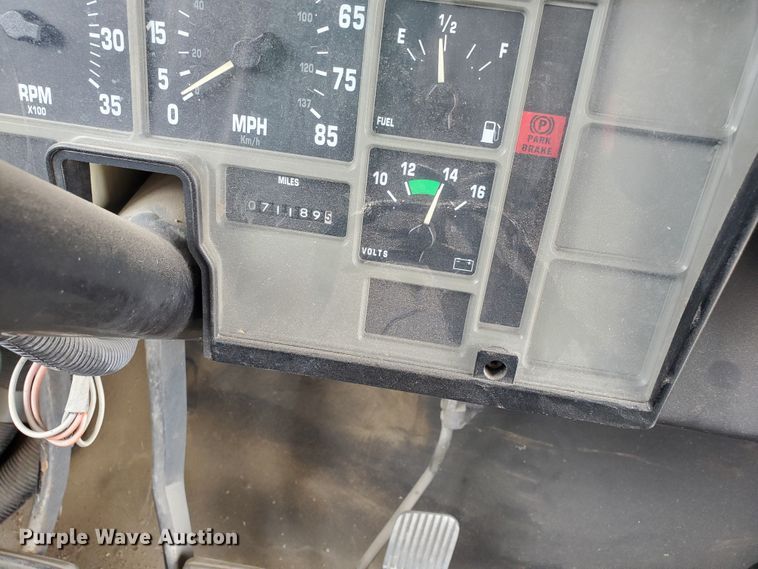 image for item DI4781 1996 International Thomas  school bus