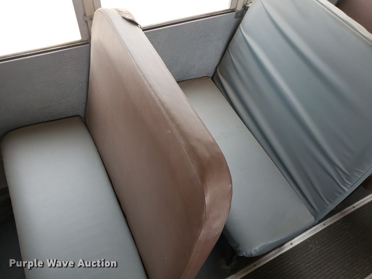 image for item DI4781 1996 International Thomas  school bus