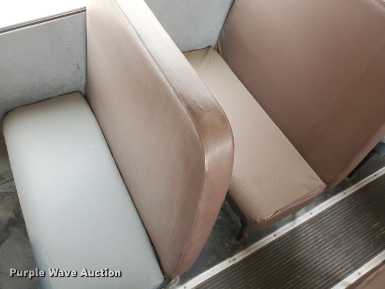 image for item DI4781 1996 International Thomas  school bus