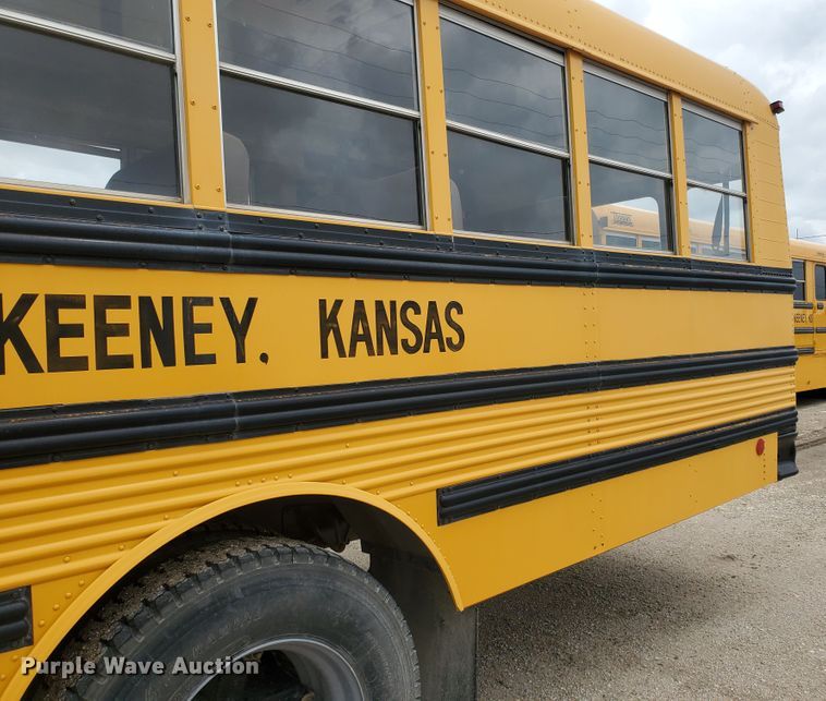 image for item DI4781 1996 International Thomas  school bus