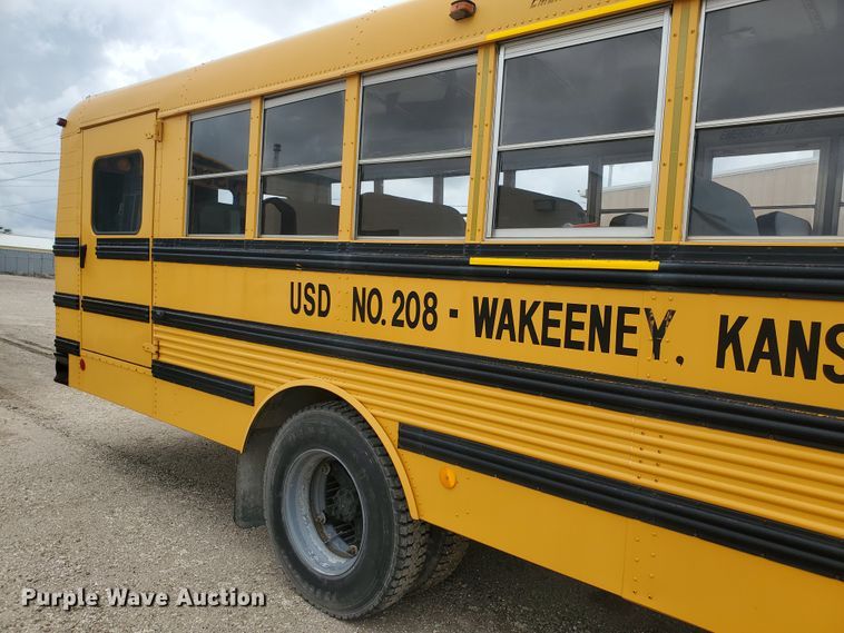 image for item DI4781 1996 International Thomas  school bus