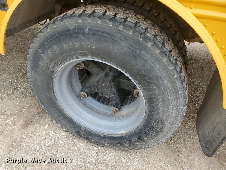 image for item DI4781 1996 International Thomas  school bus