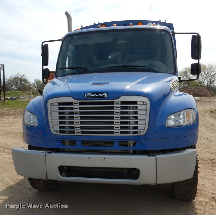 image for item DI6570 2011 Freightliner Business Class M2  refuse truck