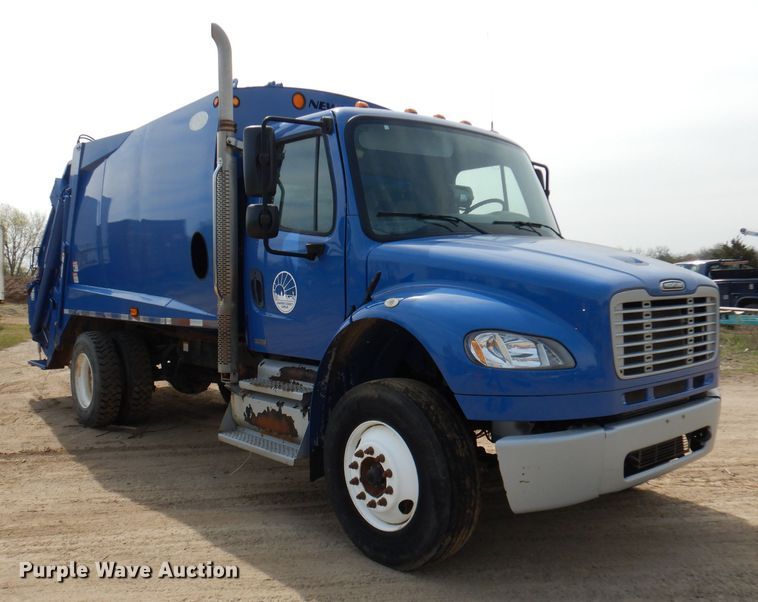 image for item DI6570 2011 Freightliner Business Class M2  refuse truck