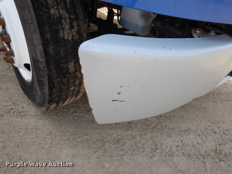 image for item DI6570 2011 Freightliner Business Class M2  refuse truck