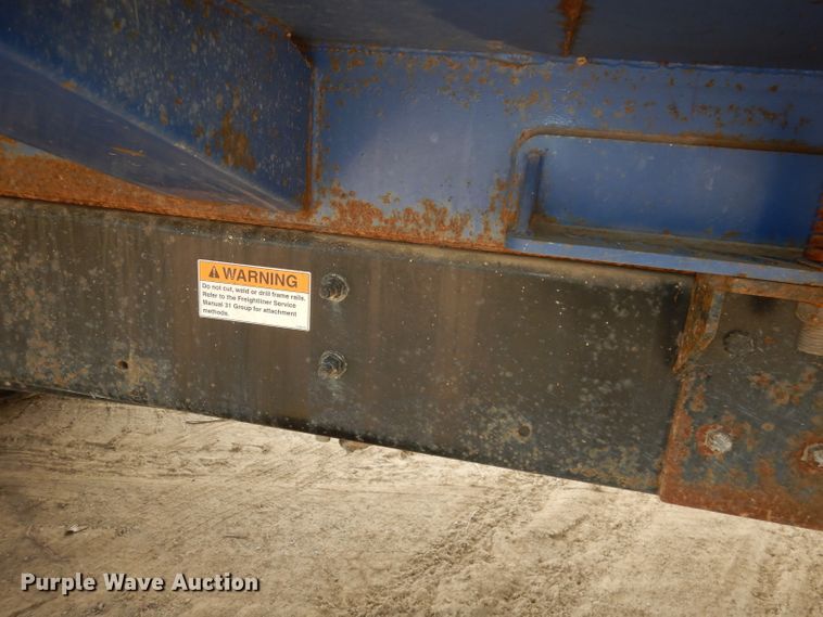 image for item DI6570 2011 Freightliner Business Class M2  refuse truck