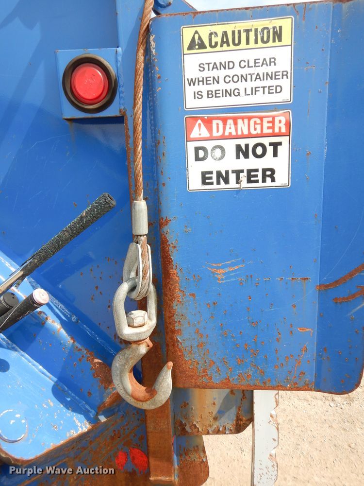 image for item DI6570 2011 Freightliner Business Class M2  refuse truck