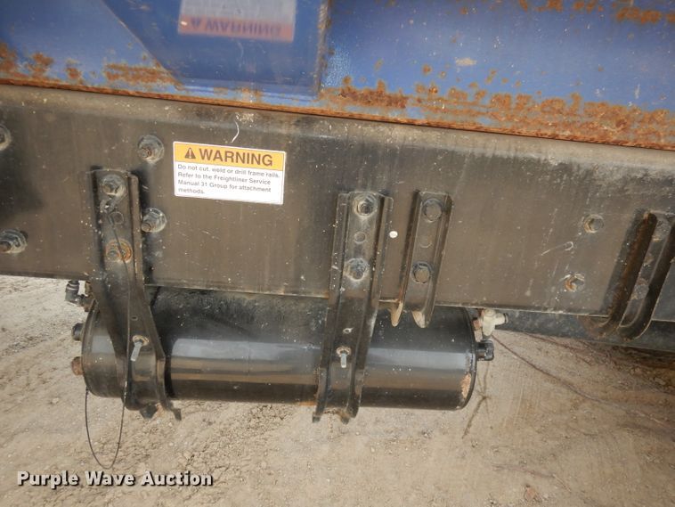 image for item DI6570 2011 Freightliner Business Class M2  refuse truck