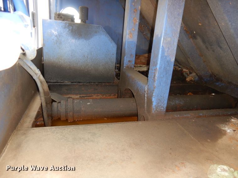 image for item DI6570 2011 Freightliner Business Class M2  refuse truck