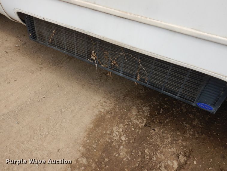 image for item DI6573 2011 Ford Econoline E450 Super Duty  shuttle bus