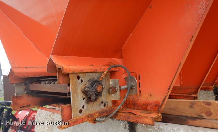 image for item DI6639 Swenson dump truck spreader