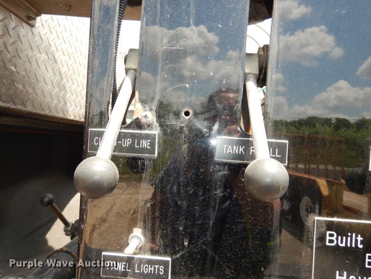 image for item DI6665 2002 Ford F350 Super Duty  brush fire truck