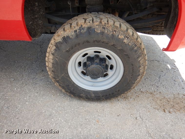 image for item DI6665 2002 Ford F350 Super Duty  brush fire truck