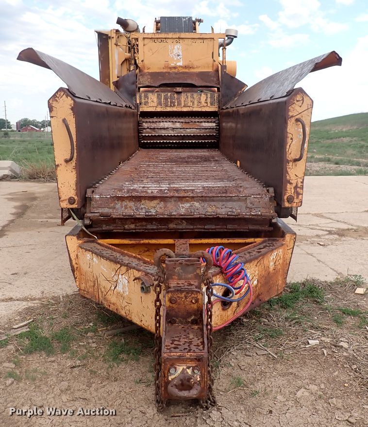 image for item DJ5662 2002 Bandit 3680 Beast  horizontal grinder