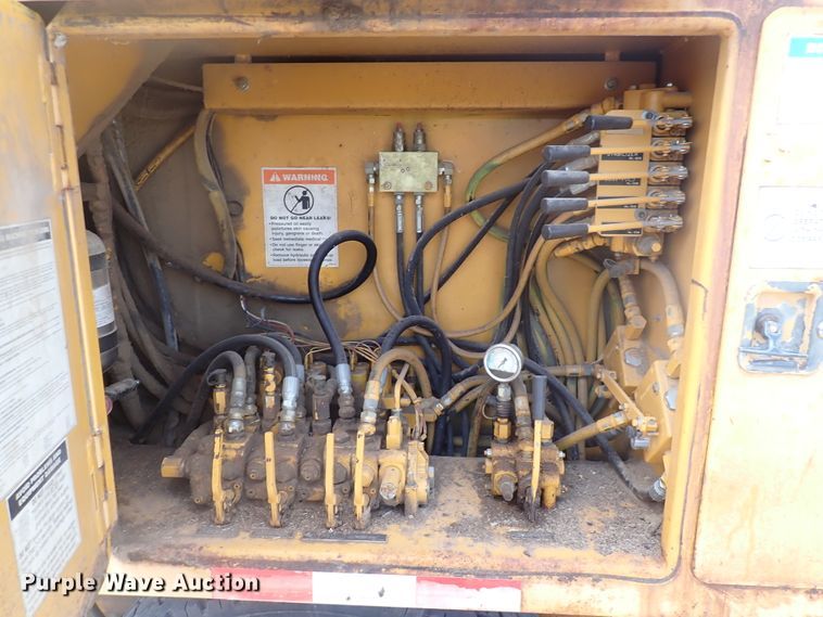 image for item DJ5662 2002 Bandit 3680 Beast  horizontal grinder