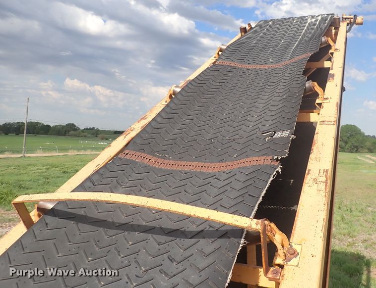 image for item DJ5662 2002 Bandit 3680 Beast  horizontal grinder