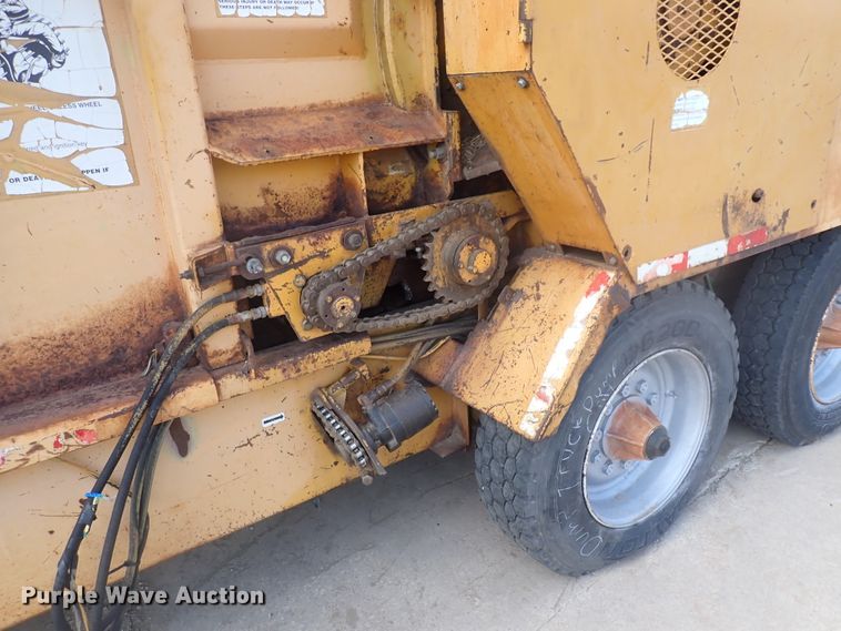 image for item DJ5662 2002 Bandit 3680 Beast  horizontal grinder