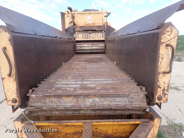 image for item DJ5662 2002 Bandit 3680 Beast  horizontal grinder