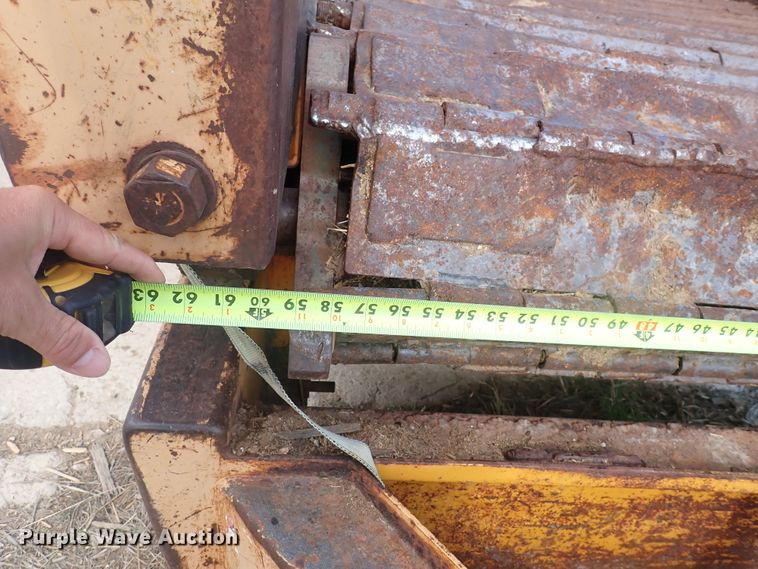 image for item DJ5662 2002 Bandit 3680 Beast  horizontal grinder