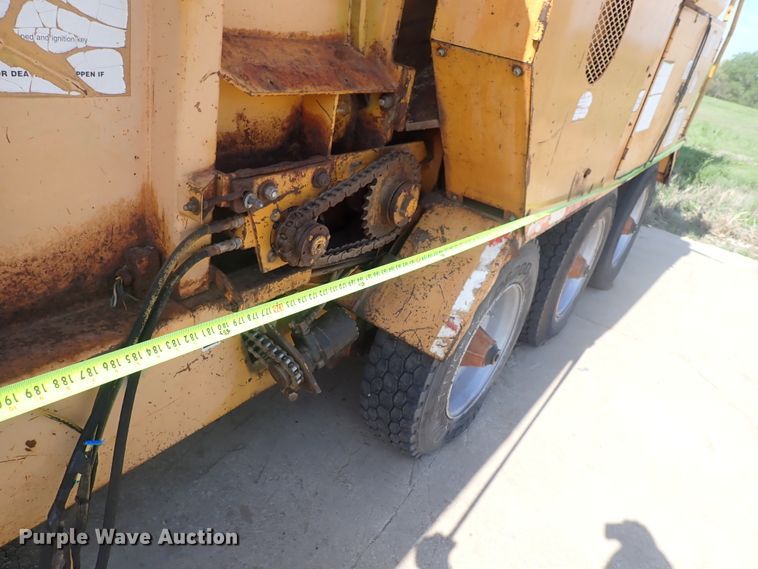 image for item DJ5662 2002 Bandit 3680 Beast  horizontal grinder