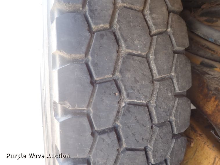 image for item DJ5662 2002 Bandit 3680 Beast  horizontal grinder