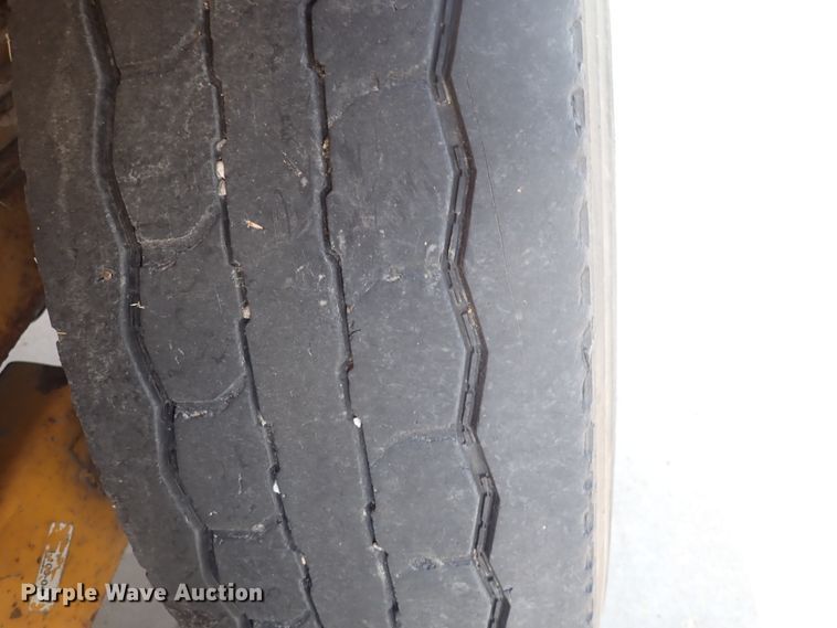 image for item DJ5662 2002 Bandit 3680 Beast  horizontal grinder