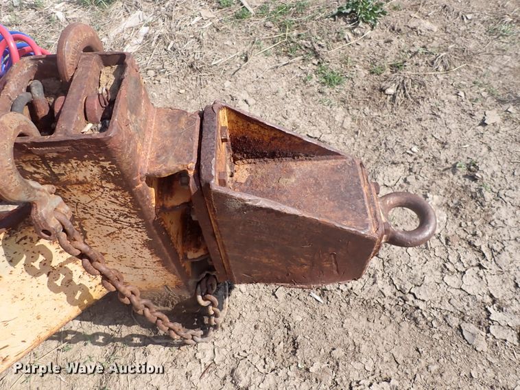 image for item DJ5662 2002 Bandit 3680 Beast  horizontal grinder