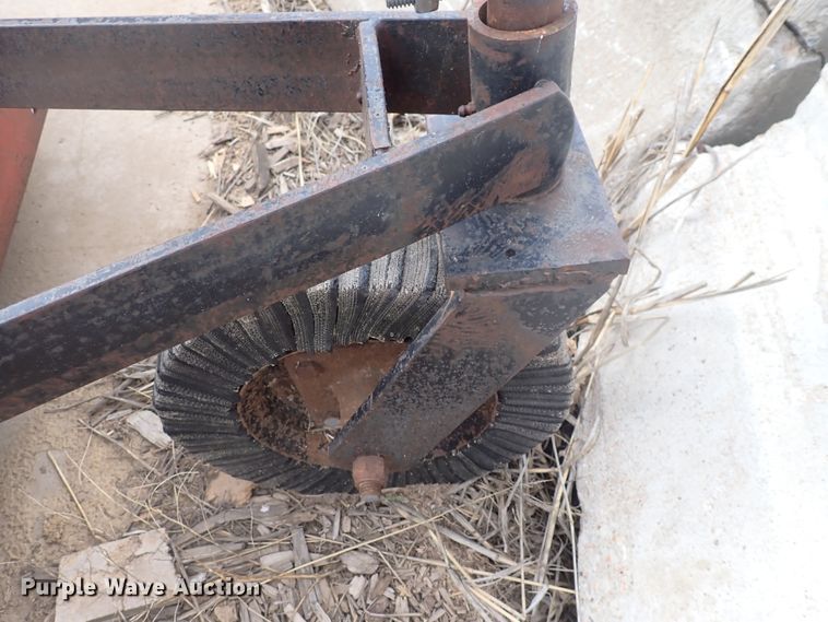 image for item DJ5663 Howse  rotary mower