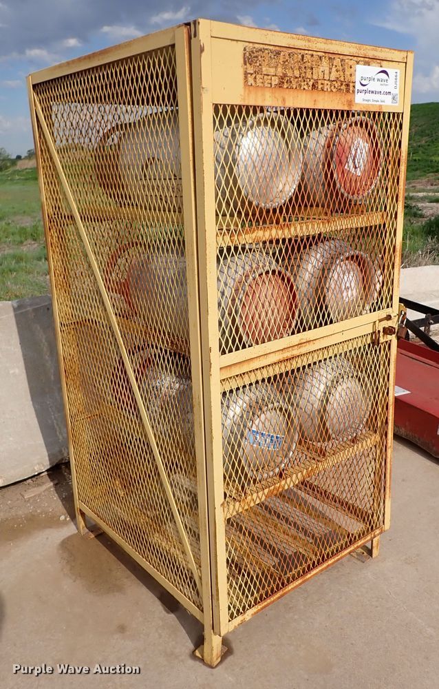 image for item DJ5664 Steel propane cage