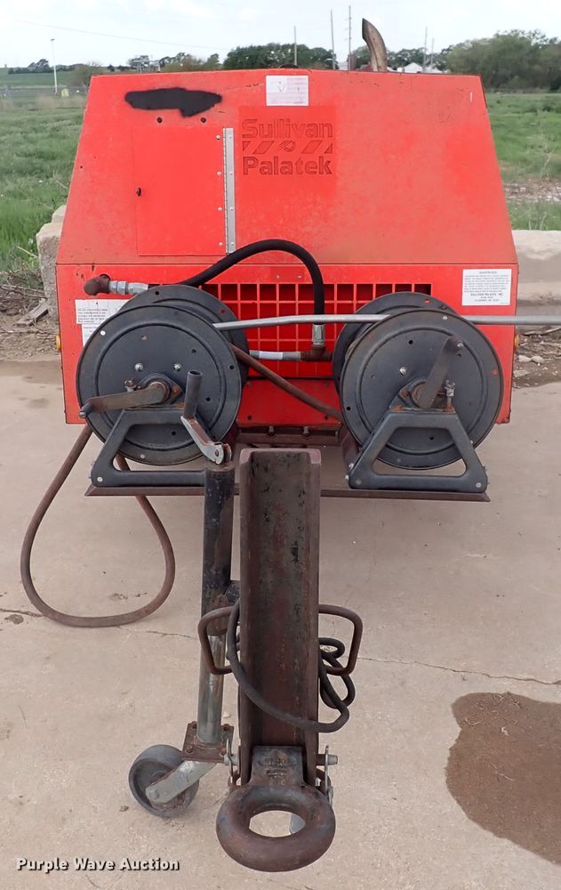 image for item DJ5665 Sullair D175Q  air compressor