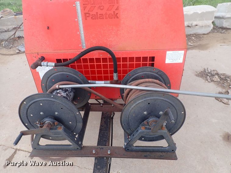 image for item DJ5665 Sullair D175Q  air compressor