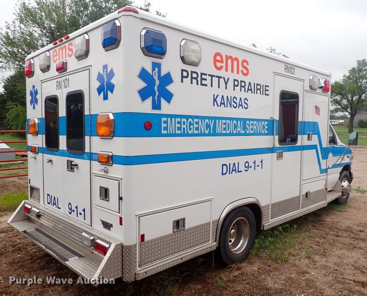 image for item DJ5729 2000 Ford Econoline E350  ambulance