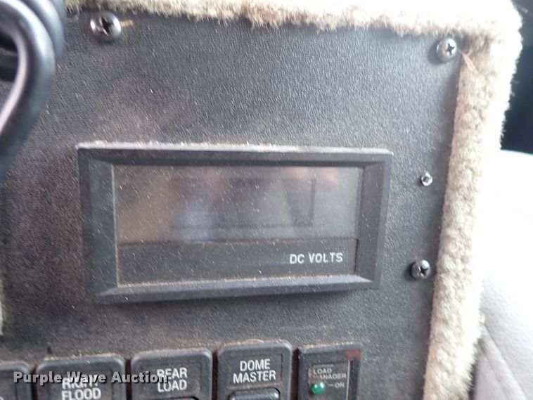 image for item DJ5729 2000 Ford Econoline E350  ambulance