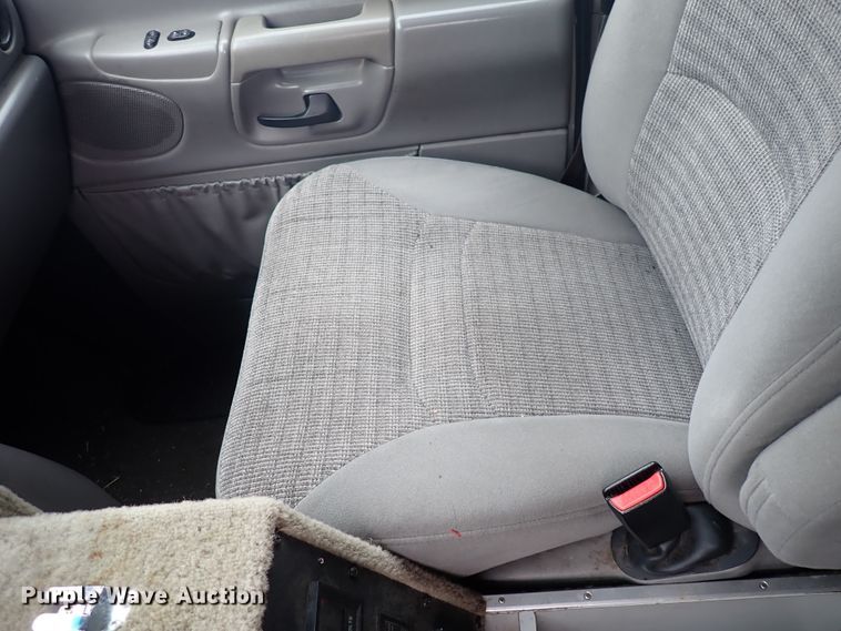 image for item DJ5729 2000 Ford Econoline E350  ambulance