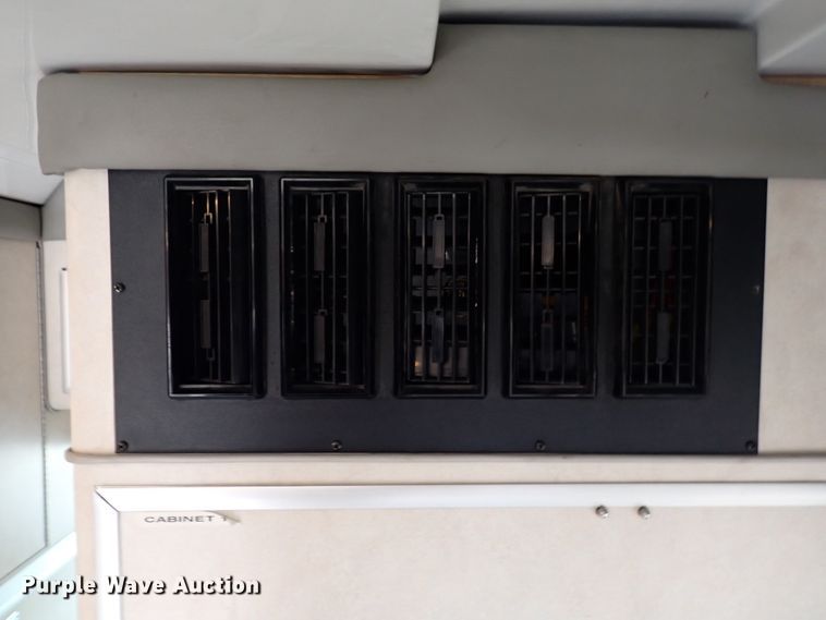 image for item DJ5729 2000 Ford Econoline E350  ambulance