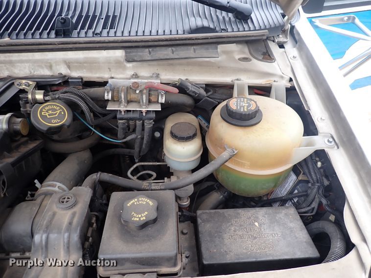 image for item DJ5729 2000 Ford Econoline E350  ambulance