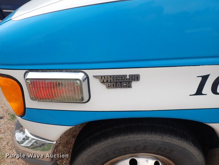 image for item DJ5729 2000 Ford Econoline E350  ambulance