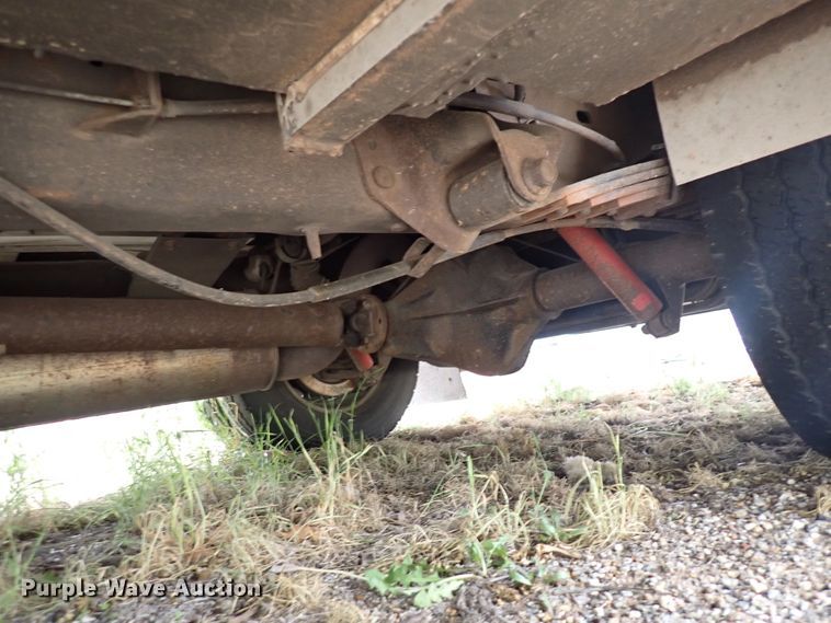 image for item DJ5729 2000 Ford Econoline E350  ambulance