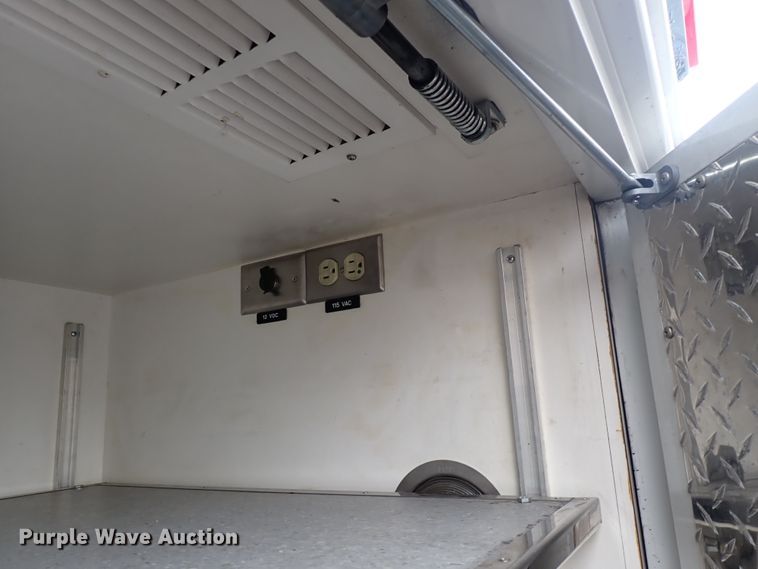 image for item DJ5729 2000 Ford Econoline E350  ambulance