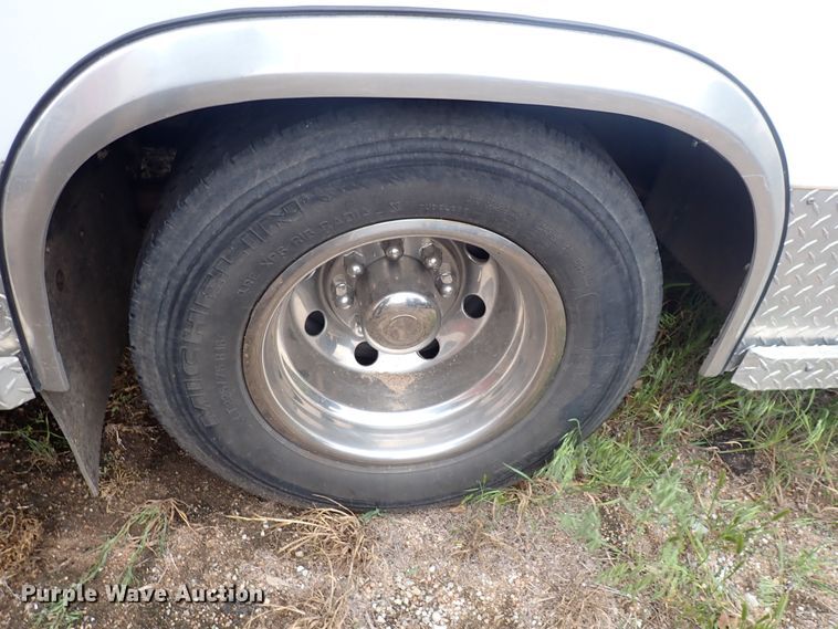 image for item DJ5729 2000 Ford Econoline E350  ambulance