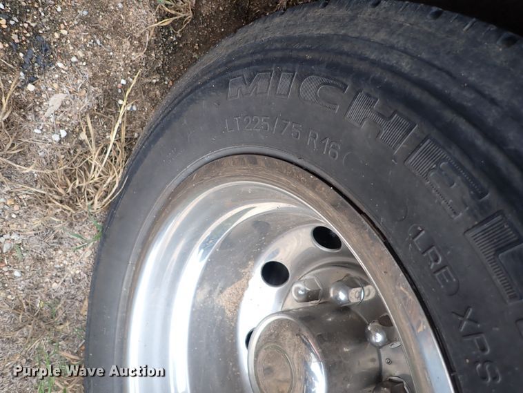 image for item DJ5729 2000 Ford Econoline E350  ambulance