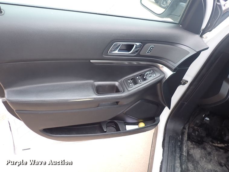 image for item DJ5731 2017 Ford Explorer Police  SUV