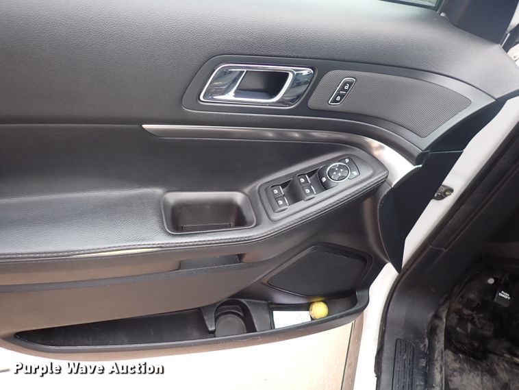 image for item DJ5731 2017 Ford Explorer Police  SUV