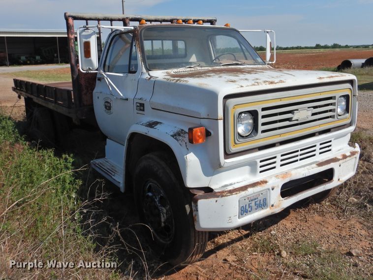 image for item DJ8489 1982 Chevrolet C60  dump flatbed truck