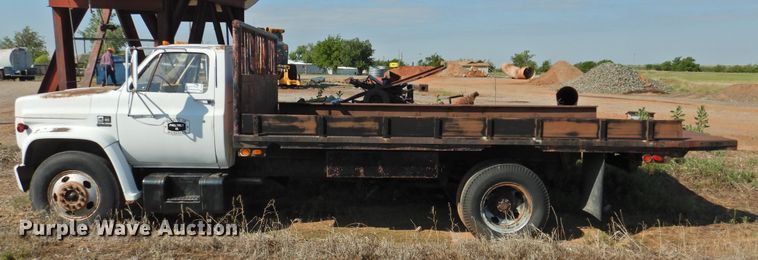 image for item DJ8489 1982 Chevrolet C60  dump flatbed truck