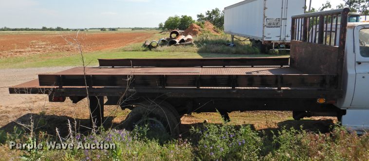image for item DJ8489 1982 Chevrolet C60  dump flatbed truck