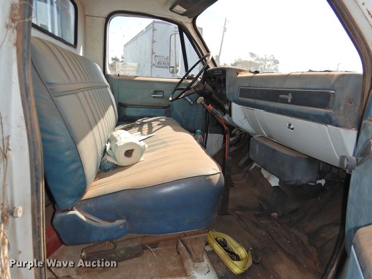 image for item DJ8489 1982 Chevrolet C60  dump flatbed truck