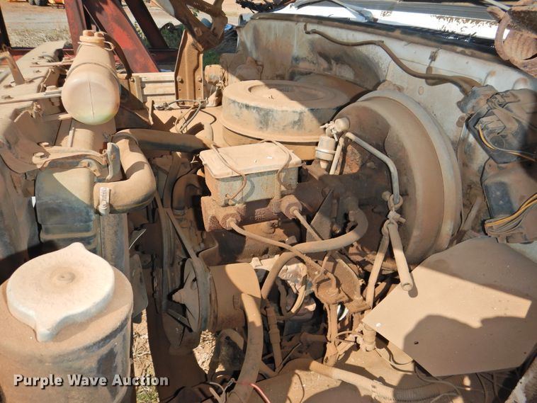 image for item DJ8489 1982 Chevrolet C60  dump flatbed truck